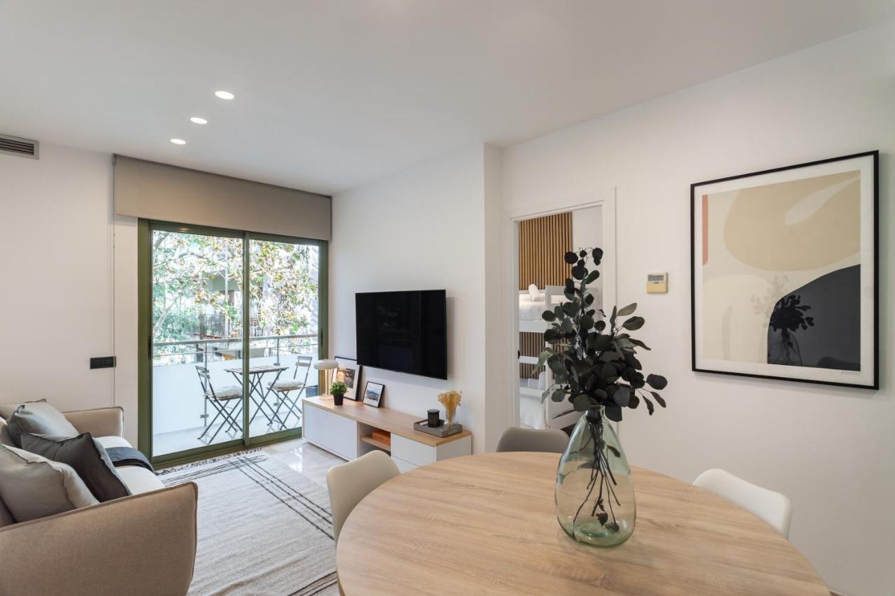 Cozy Apartment Les Corts Barcelona Exterior foto